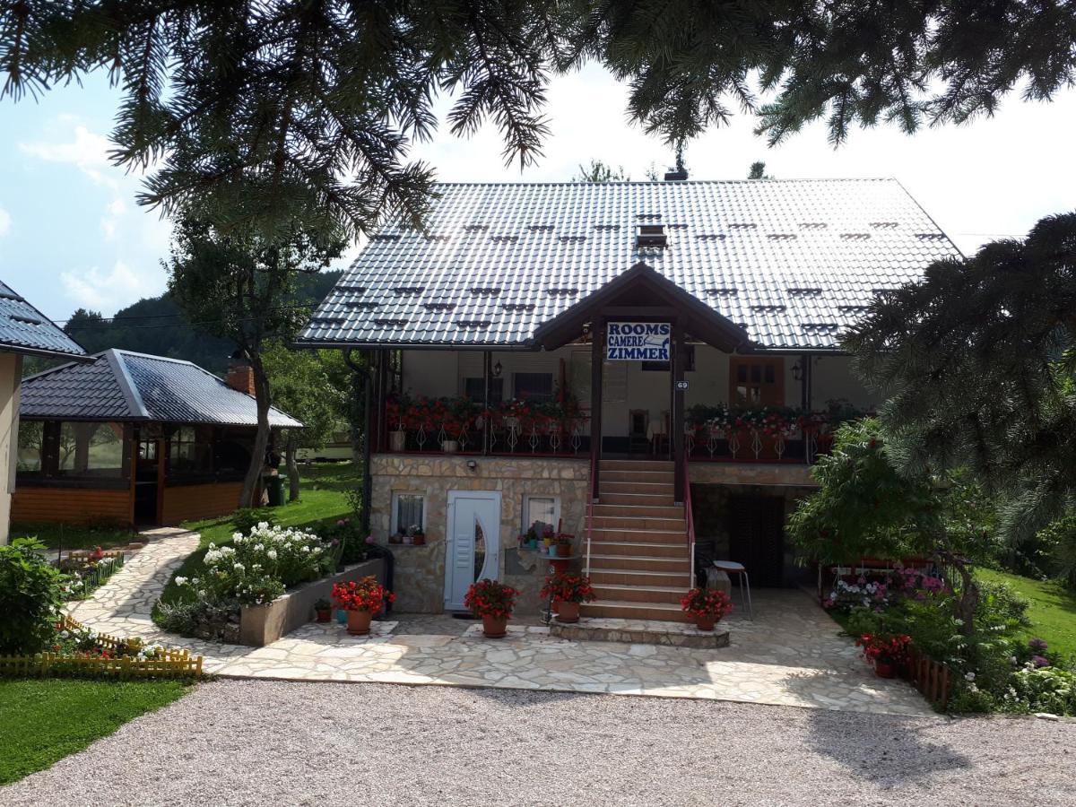 Guest House Family Varda Plitvice Lakes Plitvicka Jezera Ngoại thất bức ảnh