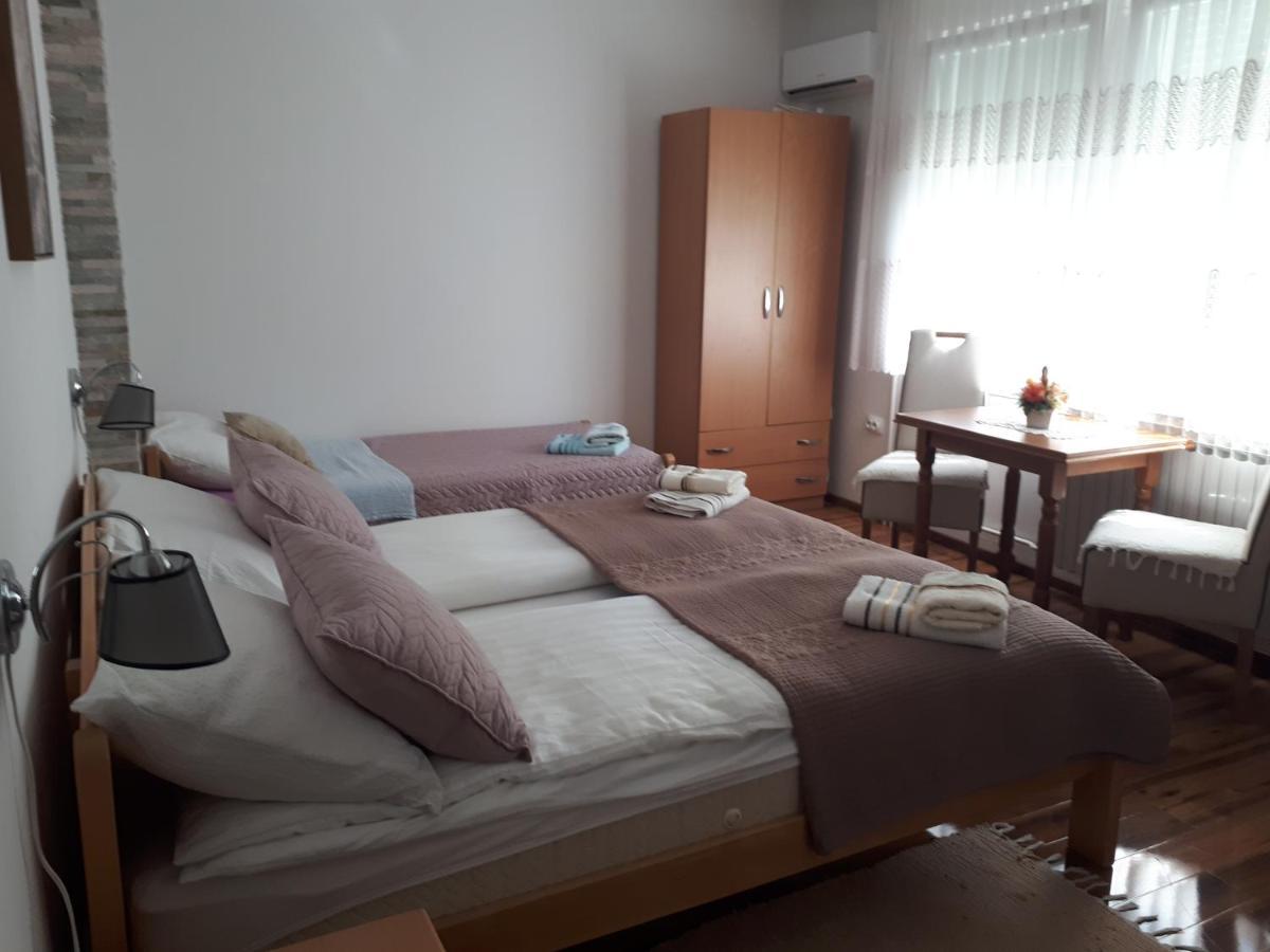 Guest House Family Varda Plitvice Lakes Plitvicka Jezera Ngoại thất bức ảnh