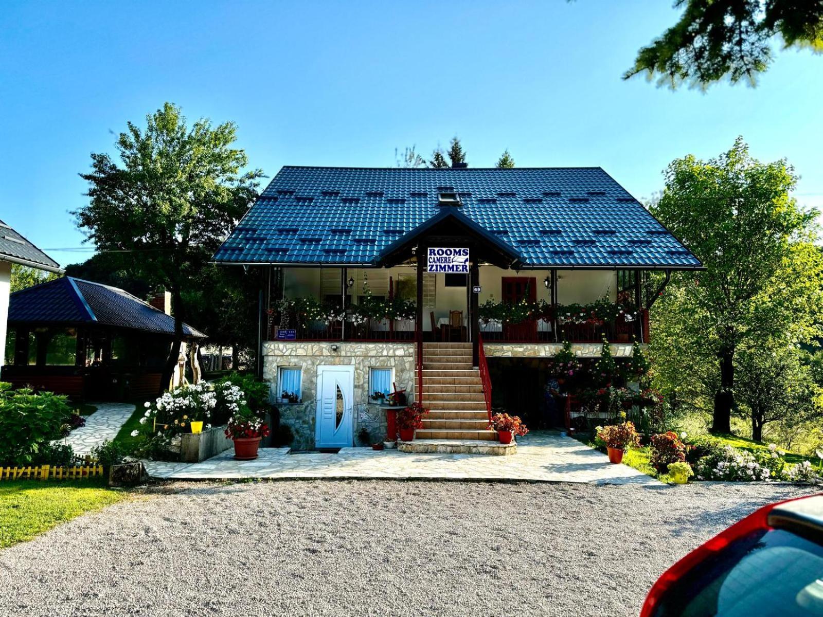 Guest House Family Varda Plitvice Lakes Plitvicka Jezera Ngoại thất bức ảnh
