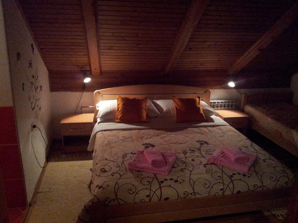 Guest House Family Varda Plitvice Lakes Plitvicka Jezera Ngoại thất bức ảnh